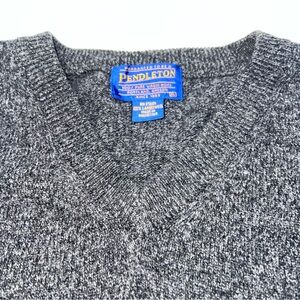 Pendleton Gray Men's Sweater Vest 100% Pure Virgin Wool Lambswool Portland OR